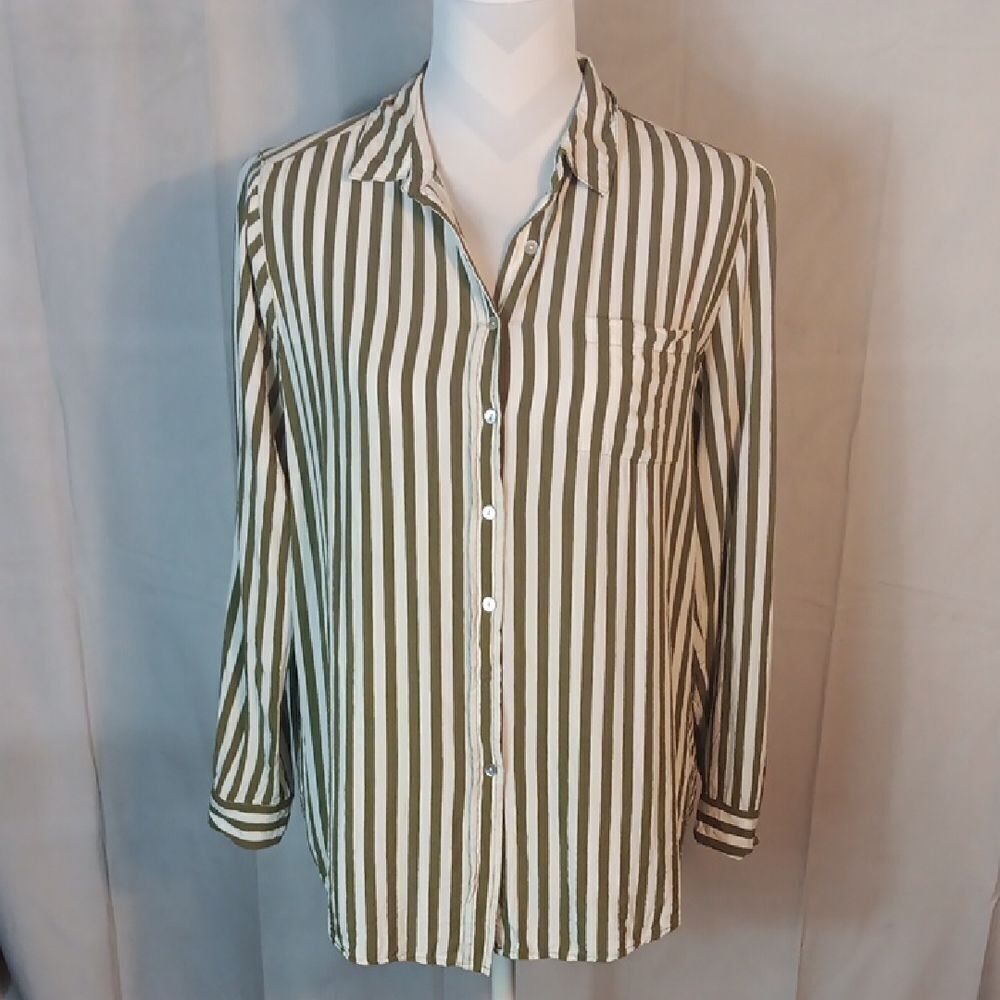 Jane & Delancey Green & White Striped Button Down Shirt